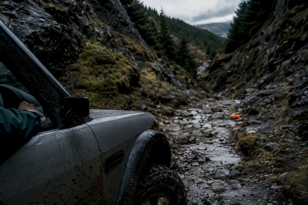 1.9–3.7m Accuracy: Off Road Tracker Performance for Land Rover Owners - LRD Track