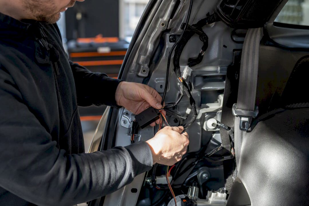 Hybrid car tracker compatibility: what owners need to know - LRD Track