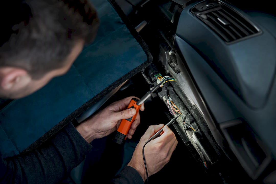 Land Rover and BMW Owners: Dealers Must Prove a Tracker Caused a Fault - LRD Track