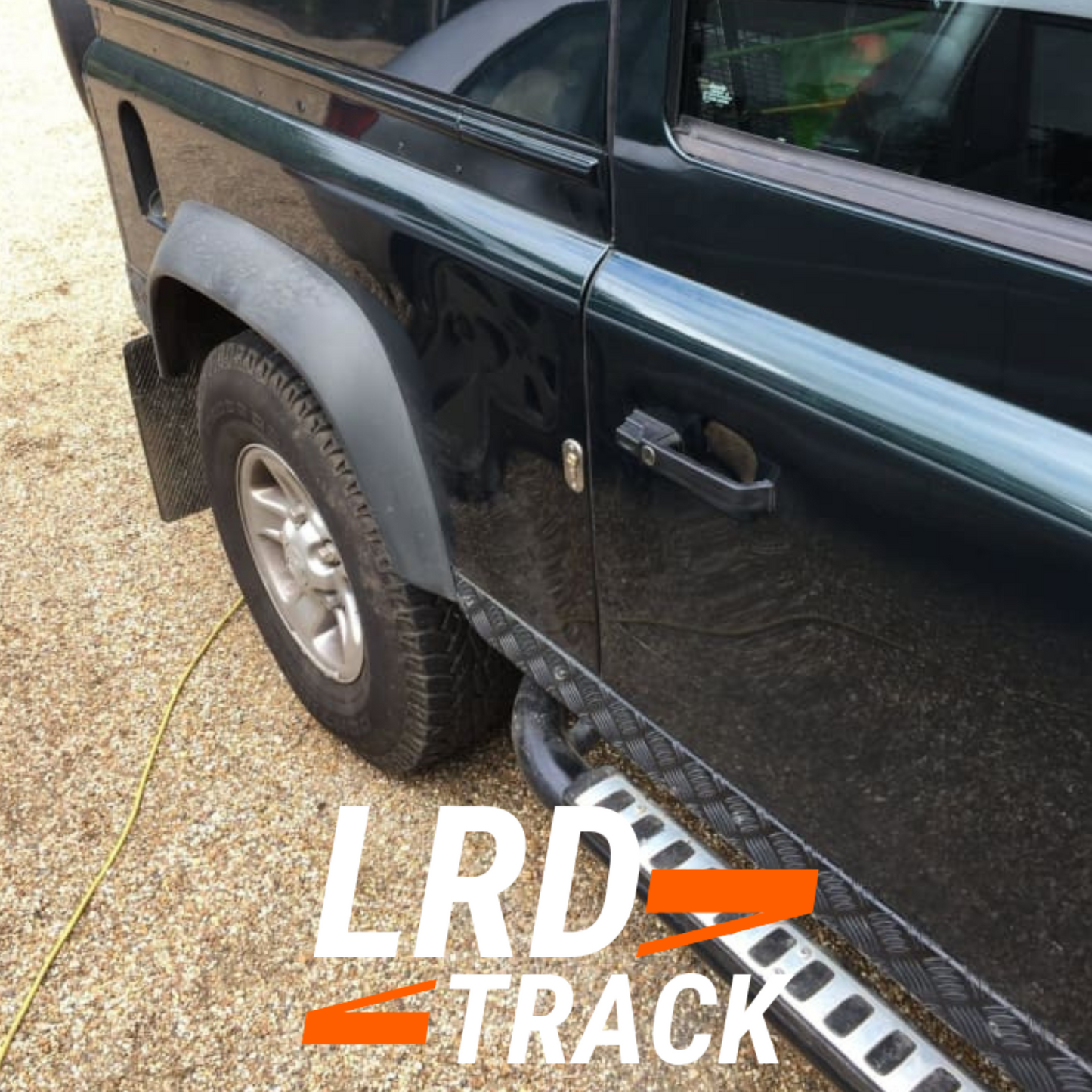 Deadlocks fitted to a defender 90