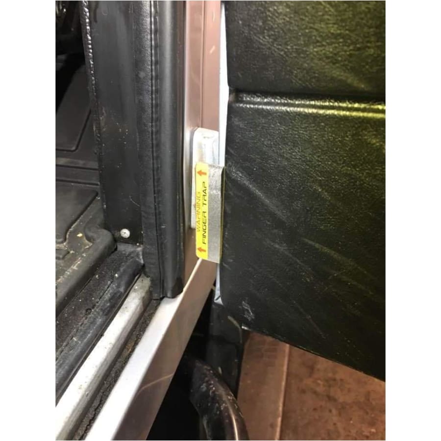 Bomb proof 4x4 Defender door hinge security kit - LRD Track