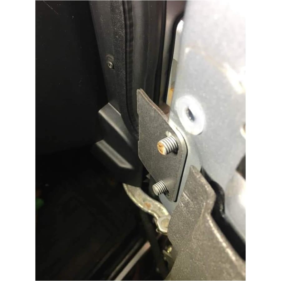 Bomb proof 4x4 Defender door hinge security kit - LRD Track